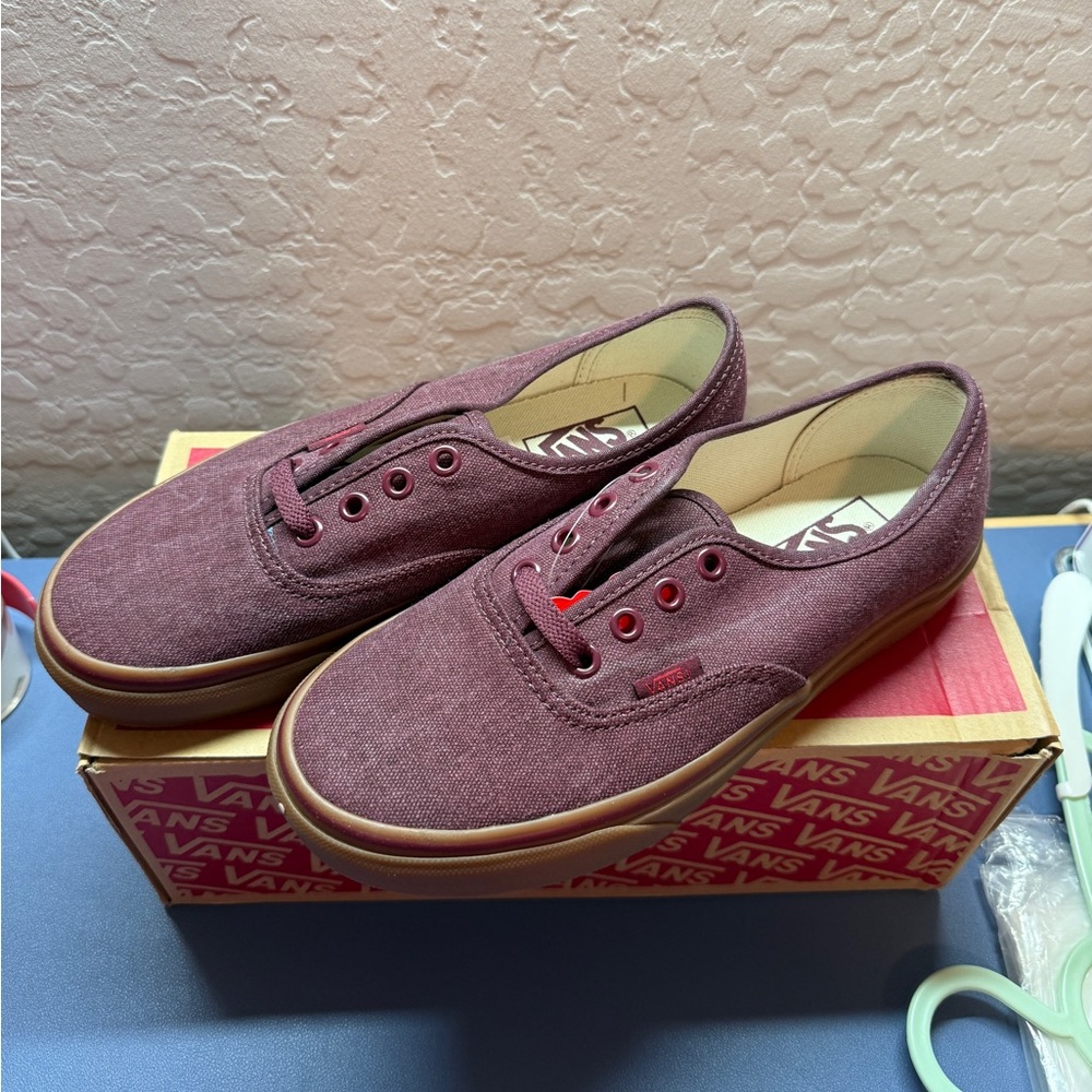 Vans Authentic Sneakers Womens 7 Burgundy Washed Canvas Gum Sole VN0004MKIL9